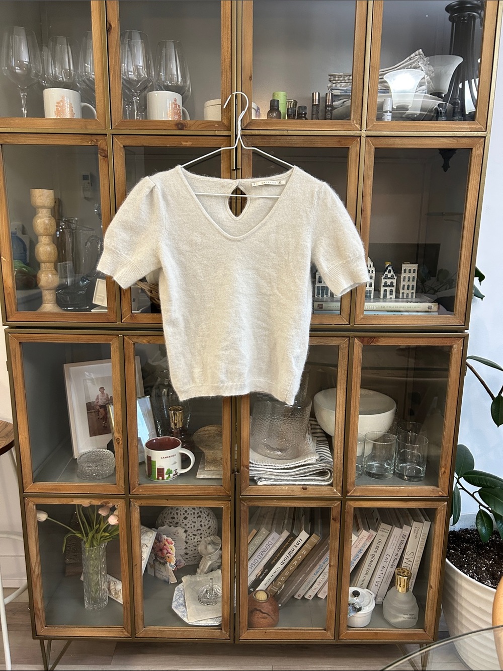 Vintage Xandres Angora Wool Short Sleeve V-Neck Fuzzy Sweater Top